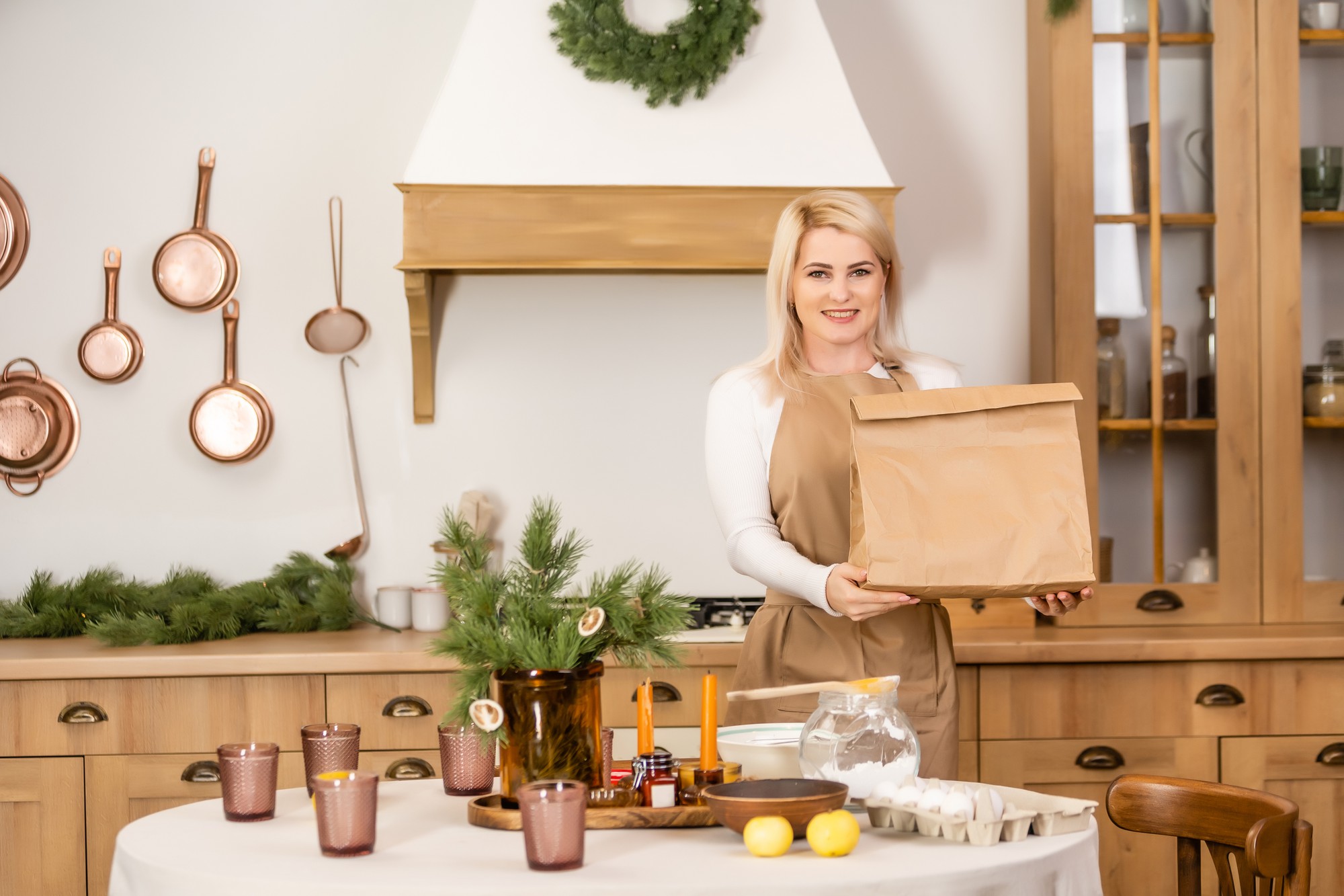 Studio kuchenne z opakowaniami subskrypcyjnymi